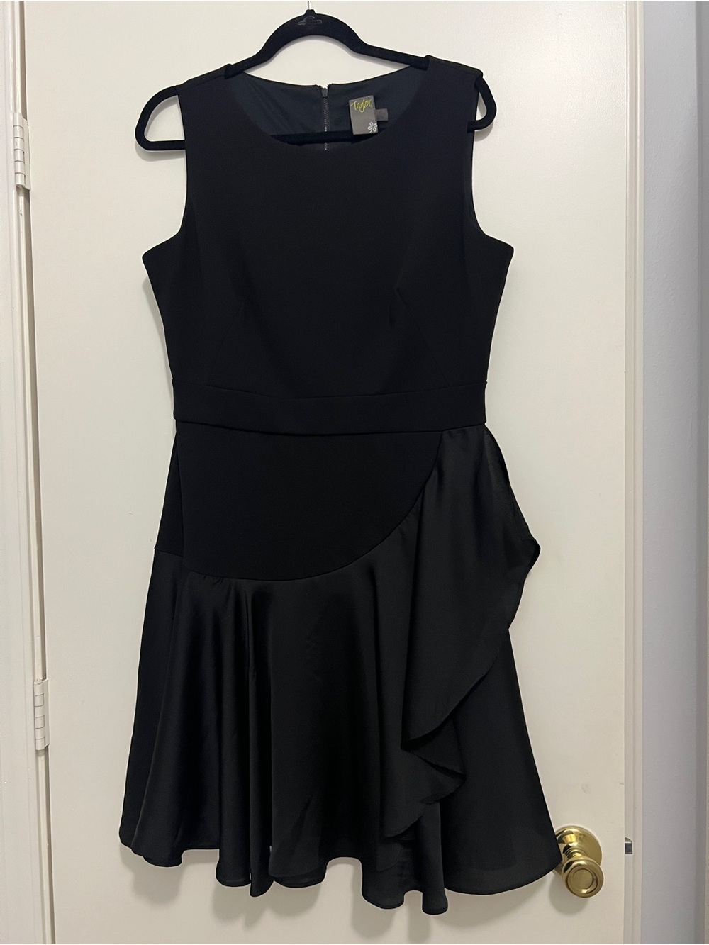 Taylor Black Asymmetrical Ruffle Layered Cocktail Dress Size Medium